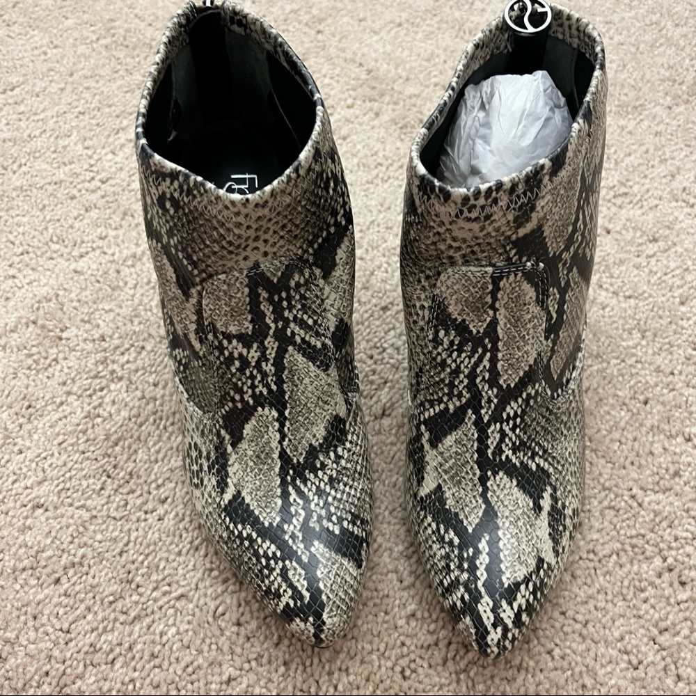 NEW! Franco Sarto Snakeskin Booties - Picture 3 of 7